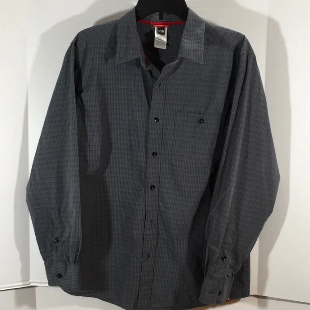 North Face men’s blue gray shirt